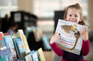 Vrijwilliger in de bibliotheek